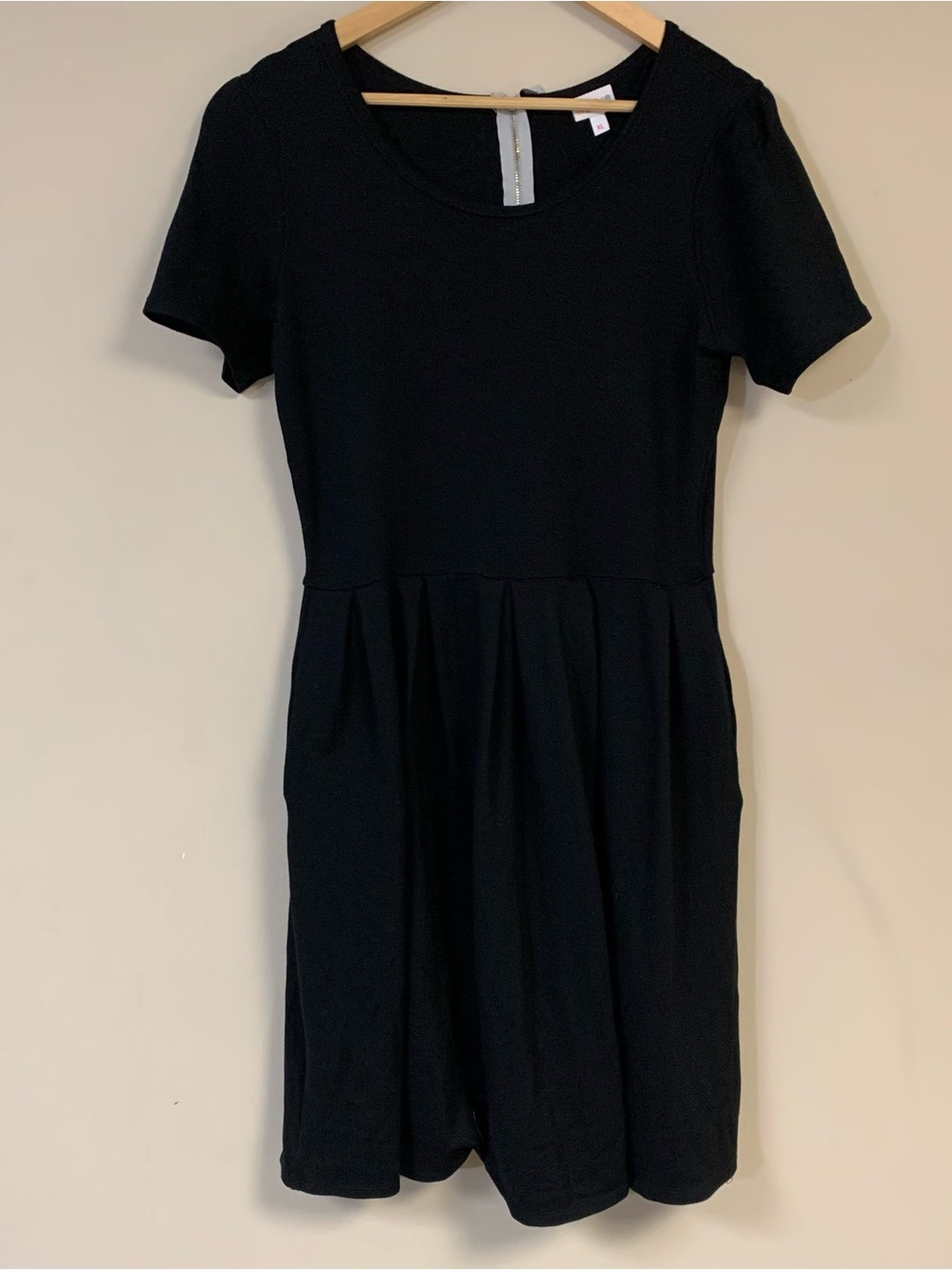 LuLaRoe Amelia Black Dress Women’s X-Large Fit & Flare Pleated Summer Classic
